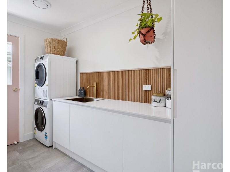 16 Watts Street, West Kempsey NSW 2440