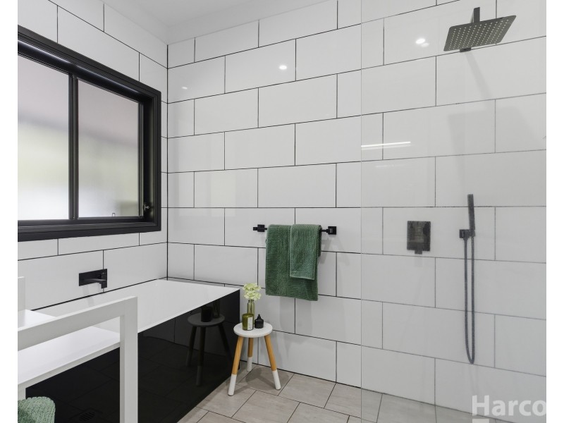 52A Bloodwood Crescent, Yarravel NSW 2440