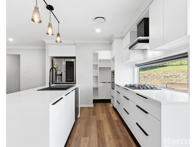 14 Springfields Drive, Greenhill NSW 2440