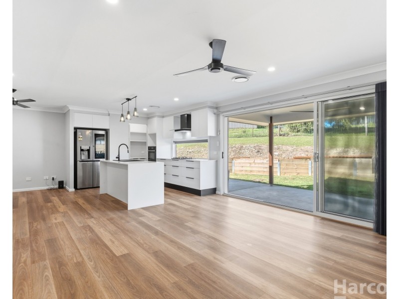 14 Springfields Drive, Greenhill NSW 2440
