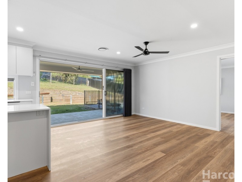 14 Springfields Drive, Greenhill NSW 2440