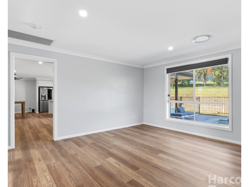 14 Springfields Drive, Greenhill NSW 2440