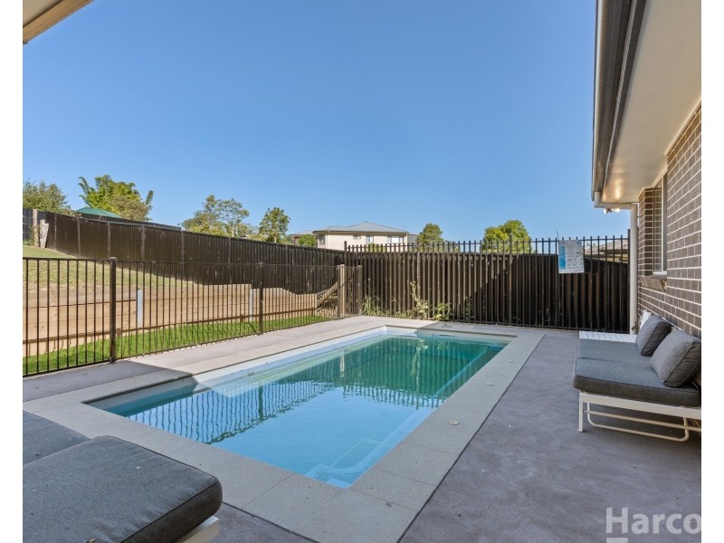 14 Springfields Drive, Greenhill NSW 2440