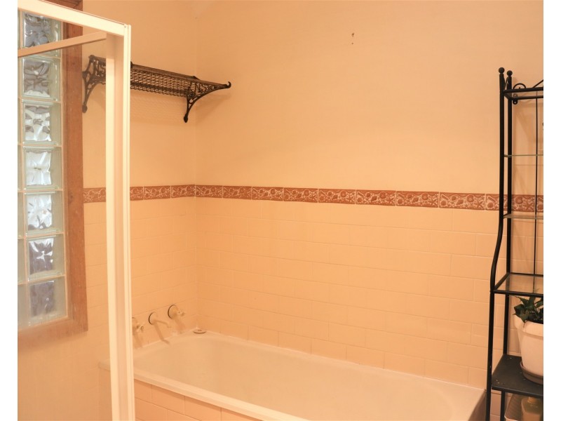 73 Lord Street, East Kempsey NSW 2440