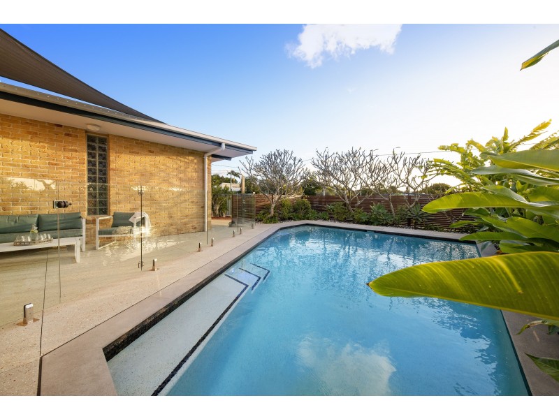 30 Third Avenue, Coolum Beach QLD 4573