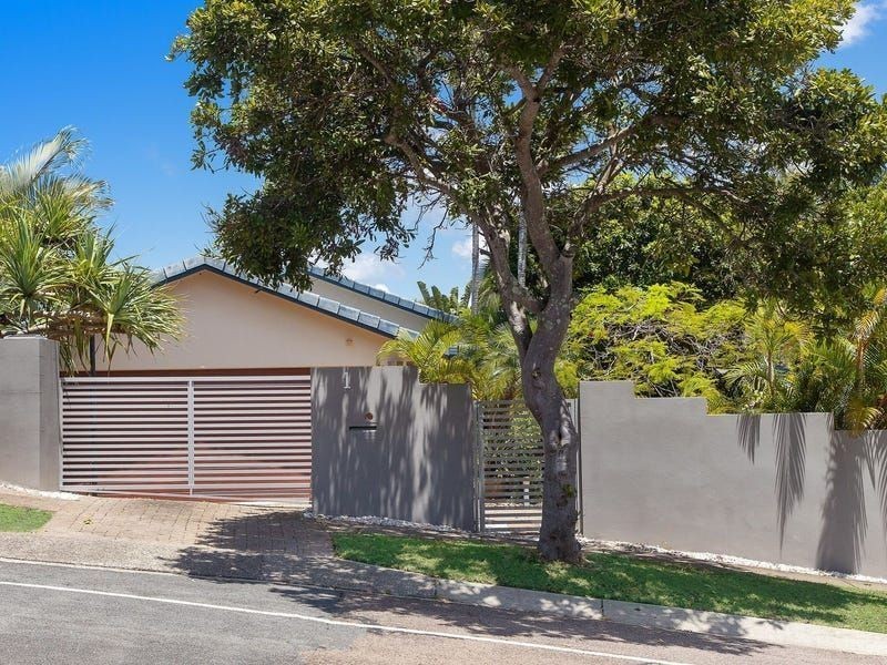 1 Driftwood Drive, Castaways Beach QLD 4567