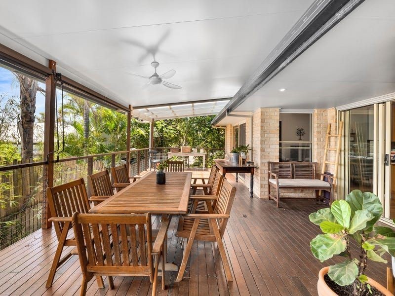 1 Driftwood Drive, Castaways Beach QLD 4567