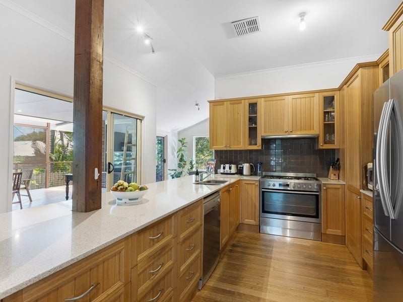 1 Driftwood Drive, Castaways Beach QLD 4567