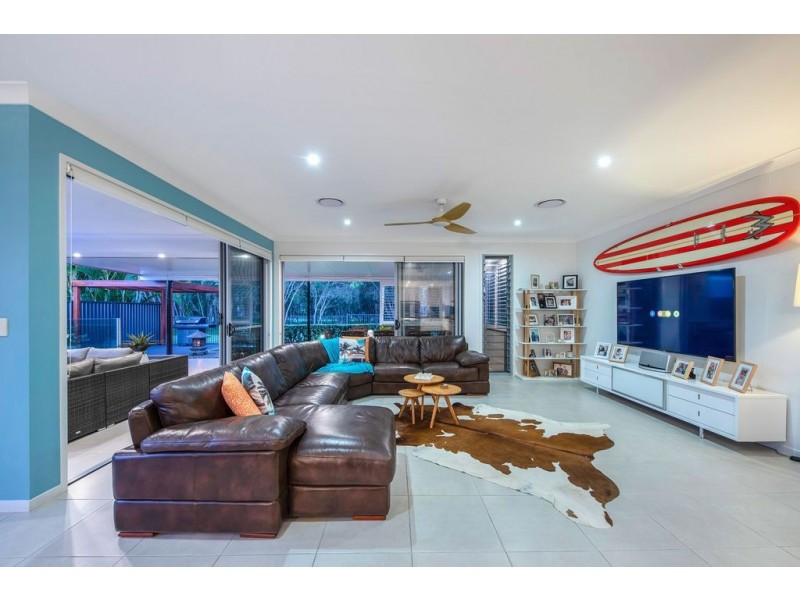 77 The Avenue, Peregian Springs QLD 4573