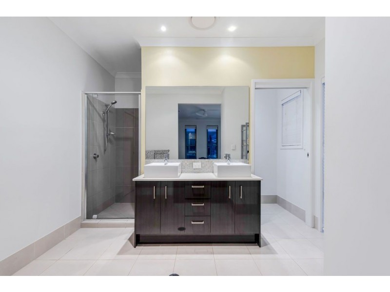 77 The Avenue, Peregian Springs QLD 4573