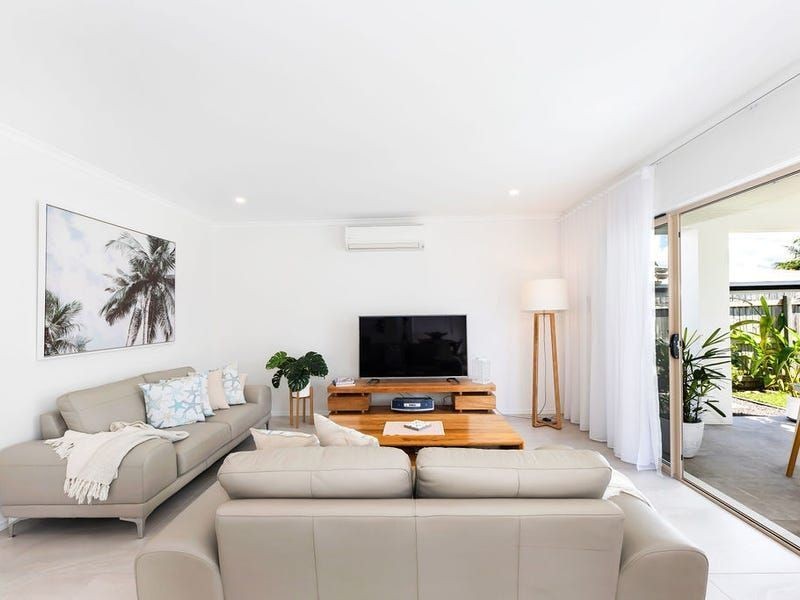 6 Sandhurst Crescent, Peregian Springs QLD 4573