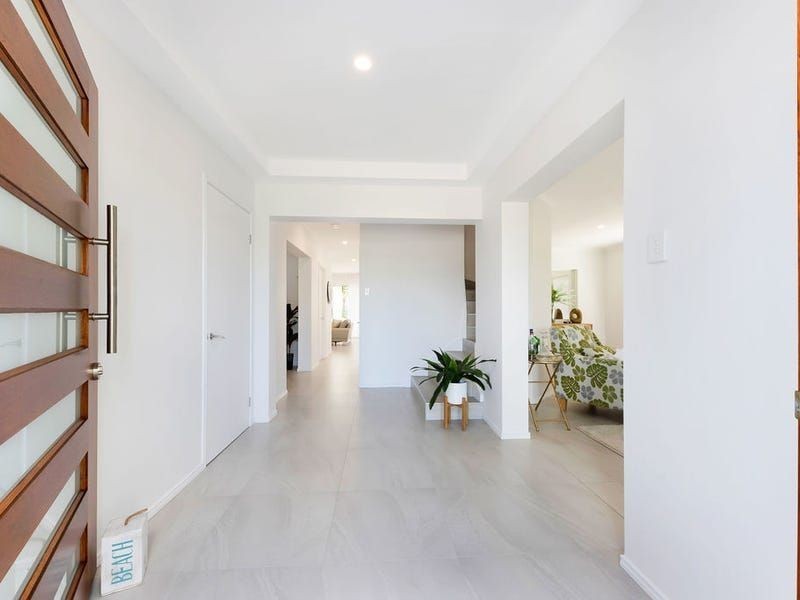 6 Sandhurst Crescent, Peregian Springs QLD 4573