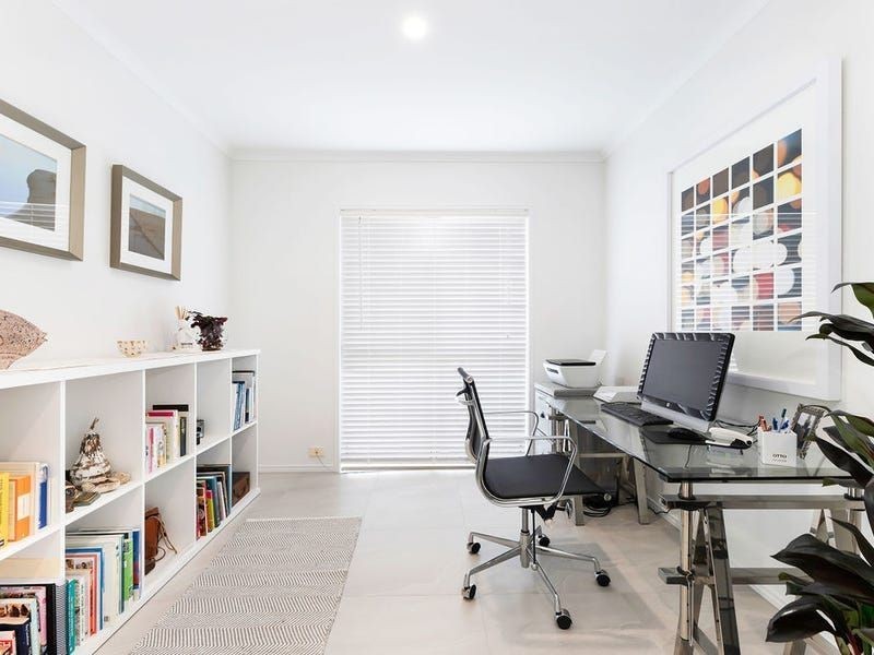 6 Sandhurst Crescent, Peregian Springs QLD 4573