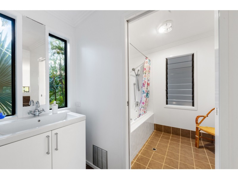 10 Spoonbill Street, Peregian Beach QLD 4573