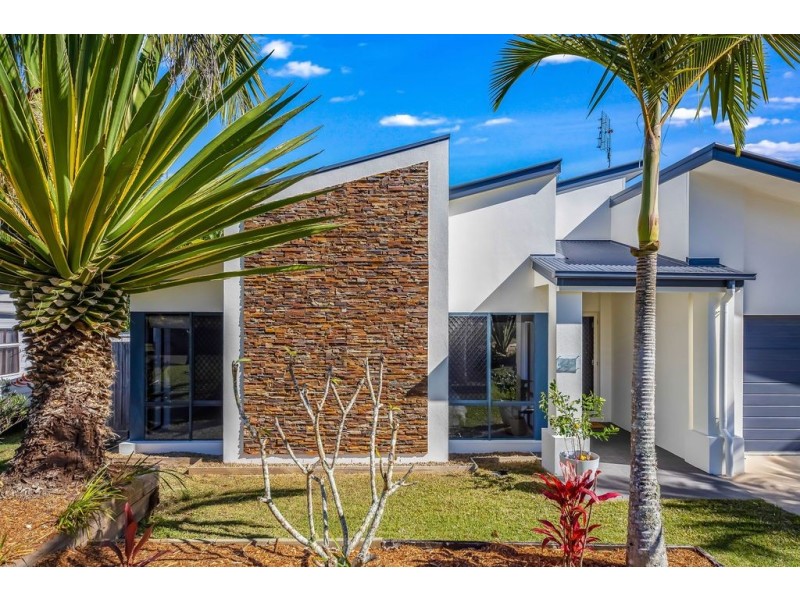 25 Riviera Crescent, Peregian Springs QLD 4573