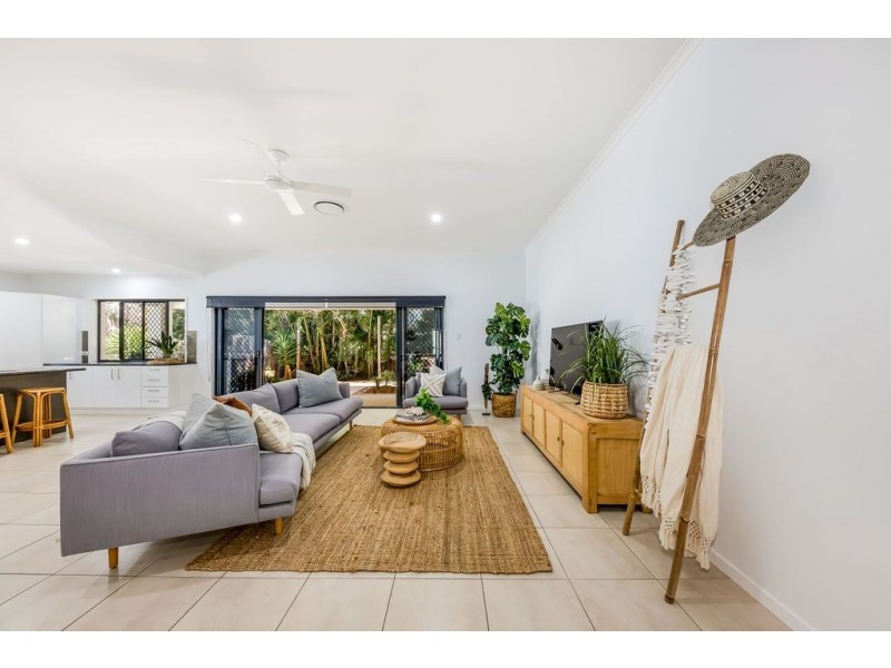 25 Riviera Crescent, Peregian Springs QLD 4573