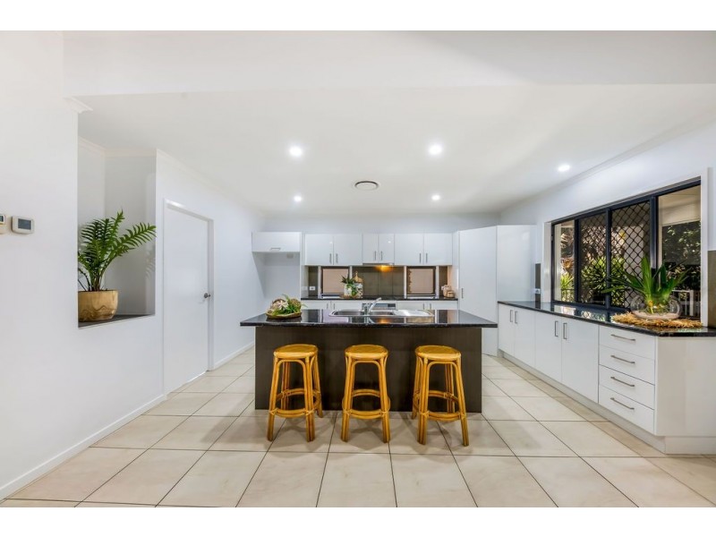 25 Riviera Crescent, Peregian Springs QLD 4573