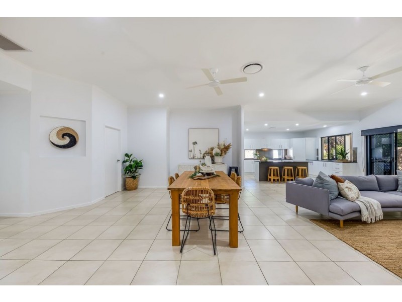 25 Riviera Crescent, Peregian Springs QLD 4573