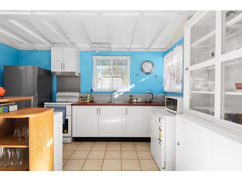 70 Jones Parade, Coolum Beach QLD 4573