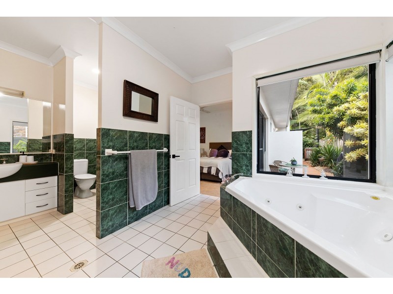 42 Warran Road, Yaroomba QLD 4573