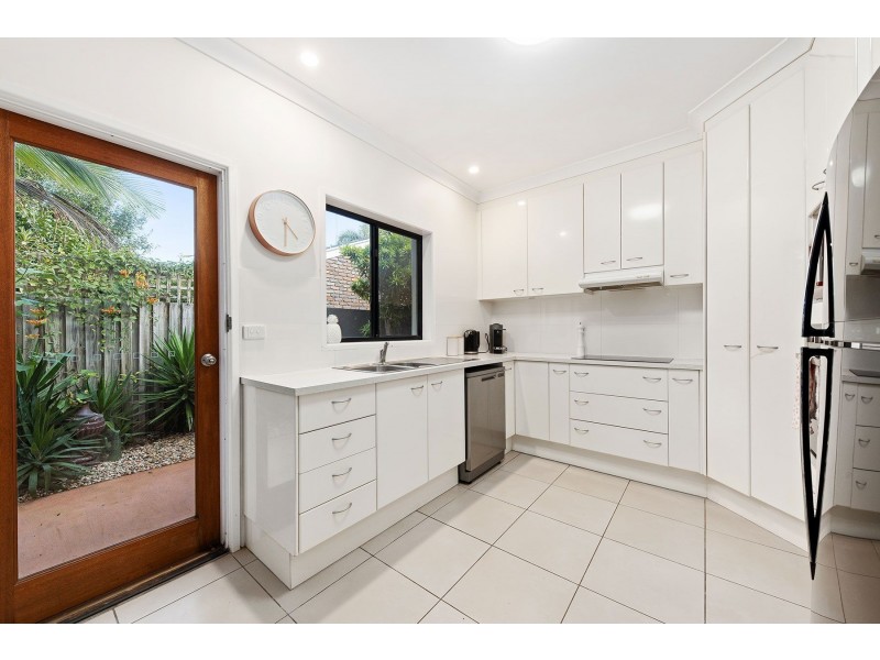 42 Warran Road, Yaroomba QLD 4573