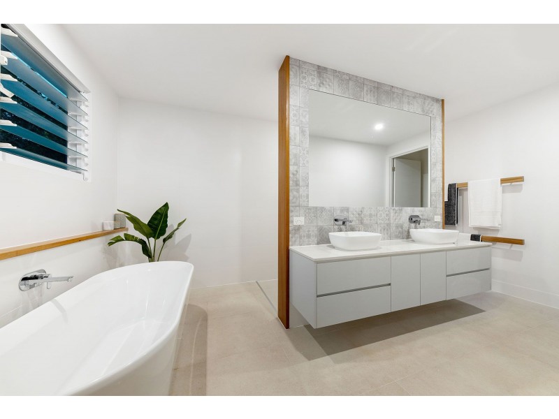 5 Mahogany Drive, Marcus Beach QLD 4573