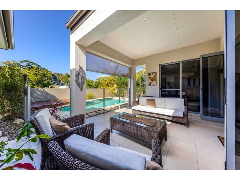 16 Selkirk Way, Peregian Springs QLD 4573