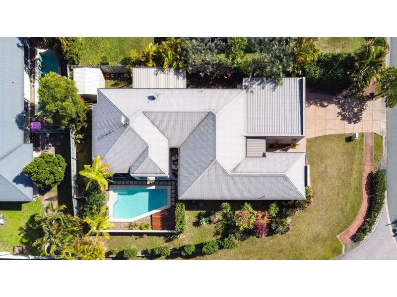 16 Selkirk Way, Peregian Springs QLD 4573