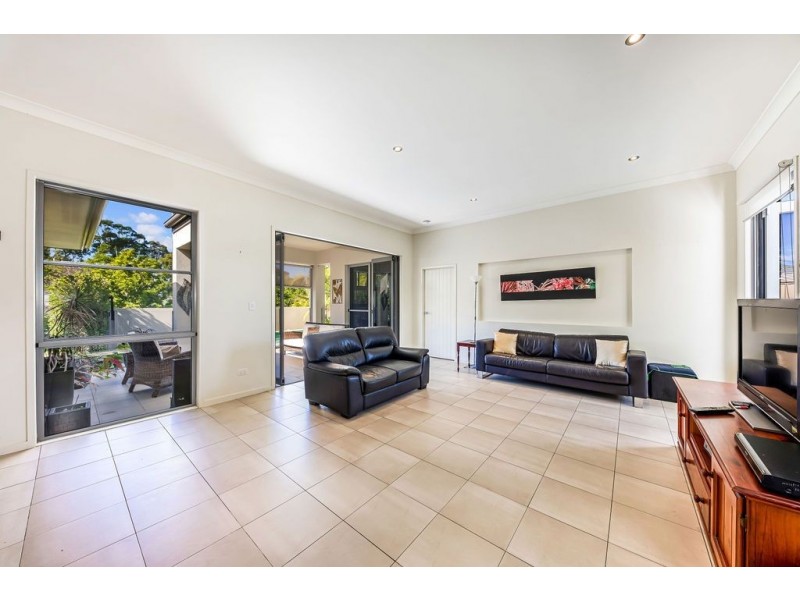 16 Selkirk Way, Peregian Springs QLD 4573