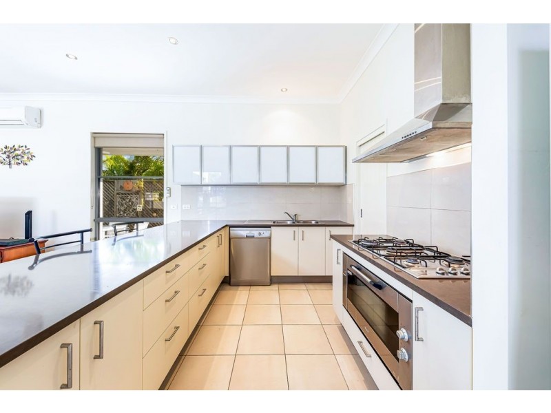 16 Selkirk Way, Peregian Springs QLD 4573