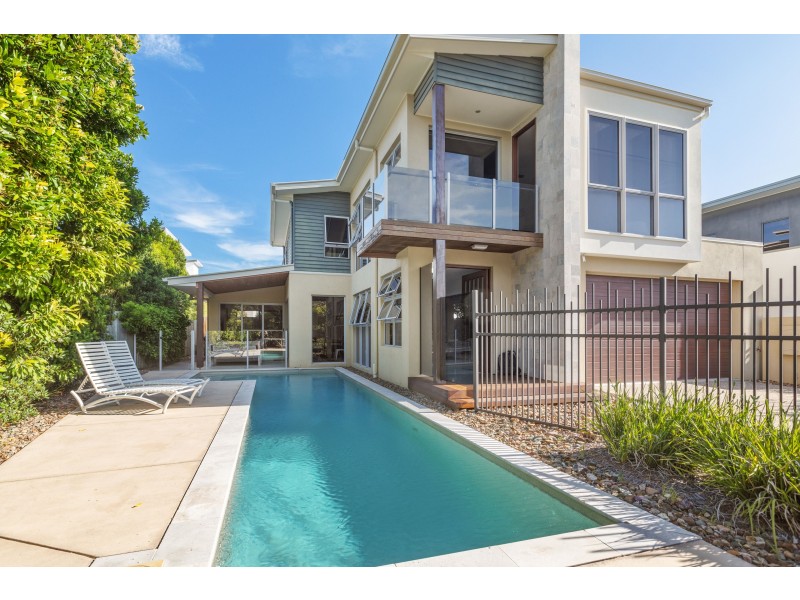 10 Beach Haven Place, Mount Coolum QLD 4573