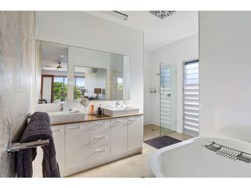 10 Beach Haven Place, Mount Coolum QLD 4573