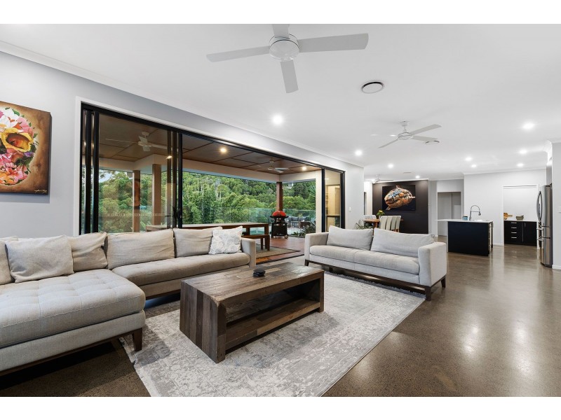 37 Skybolt Road, Valdora QLD 4561