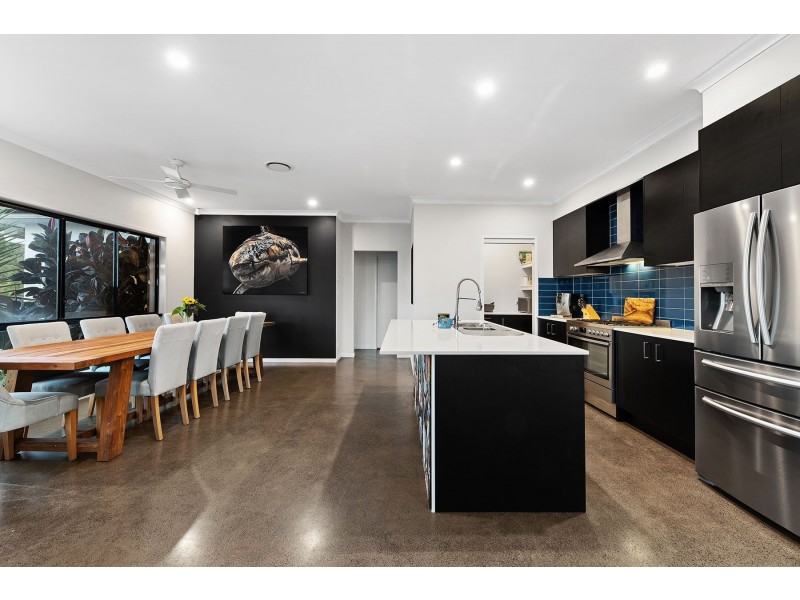 37 Skybolt Road, Valdora QLD 4561