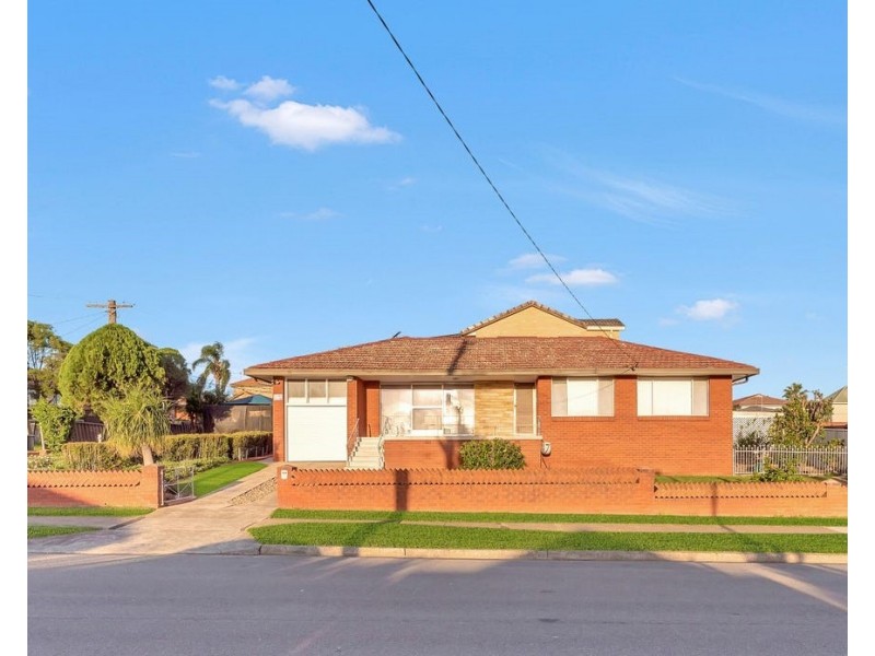 1 Gardiner Crescent, Fairfield West NSW 2165