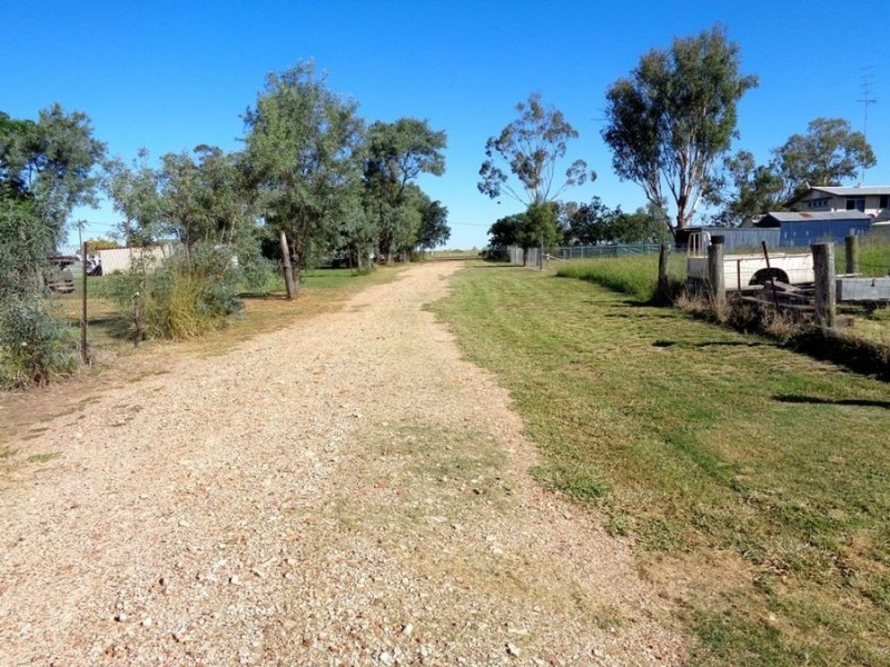 10 Killarney Street, Dulacca QLD 4425