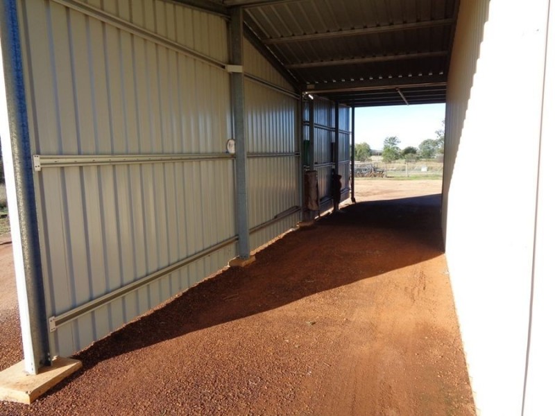 32 North Street, Dulacca QLD 4425