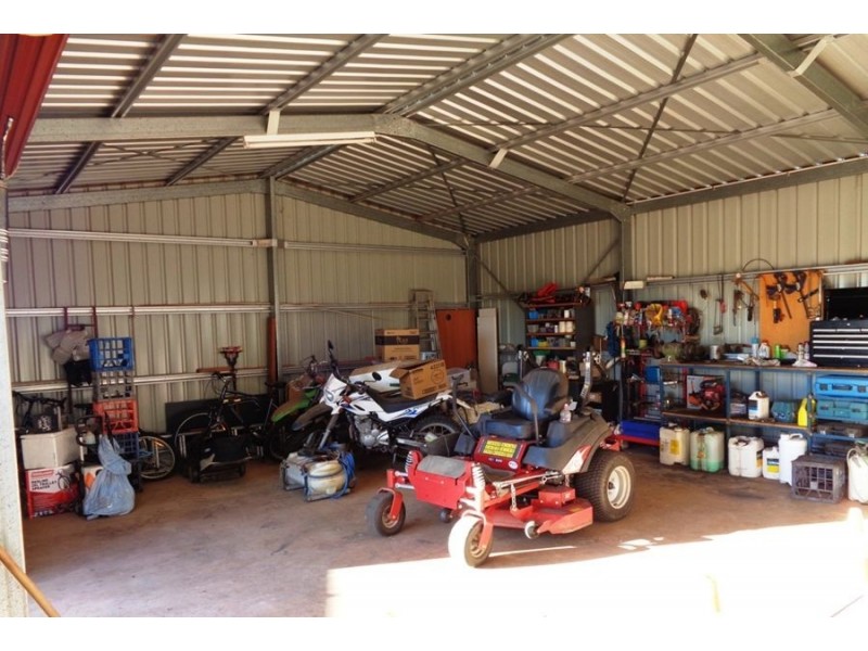 32 North Street, Dulacca QLD 4425