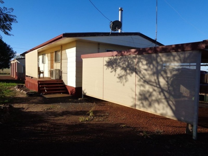 32 North Street, Dulacca QLD 4425