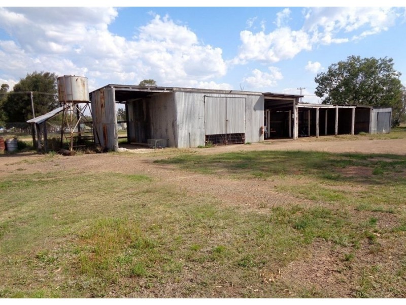 10 Forrest Street, Drillham QLD 4424
