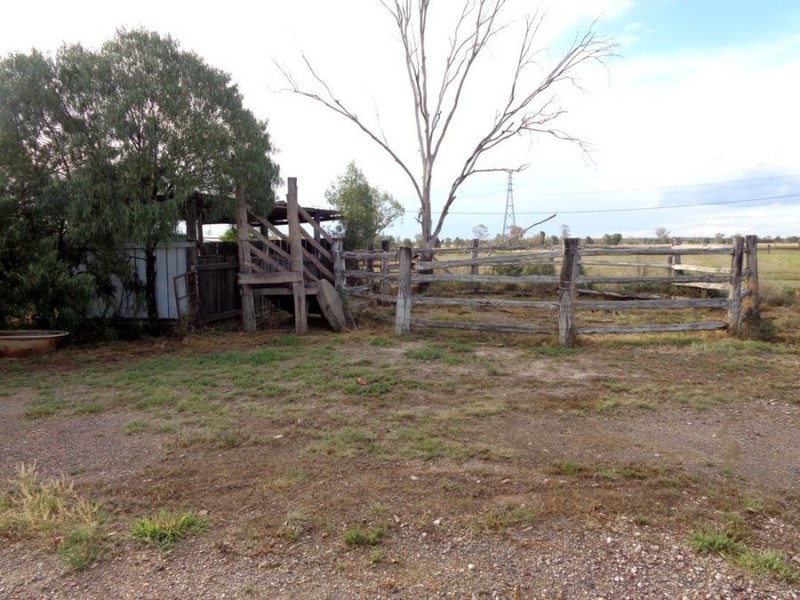 10 Forrest Street, Drillham QLD 4424
