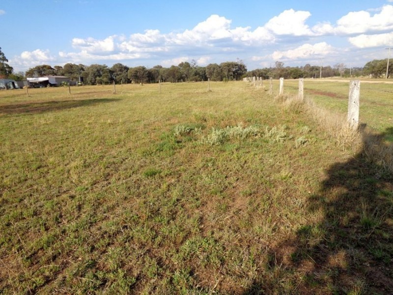 10 Forrest Street, Drillham QLD 4424