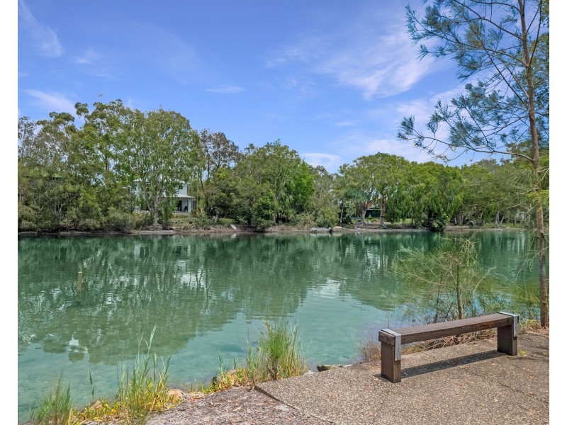 68 Prestwick Drive, Twin Waters QLD 4564