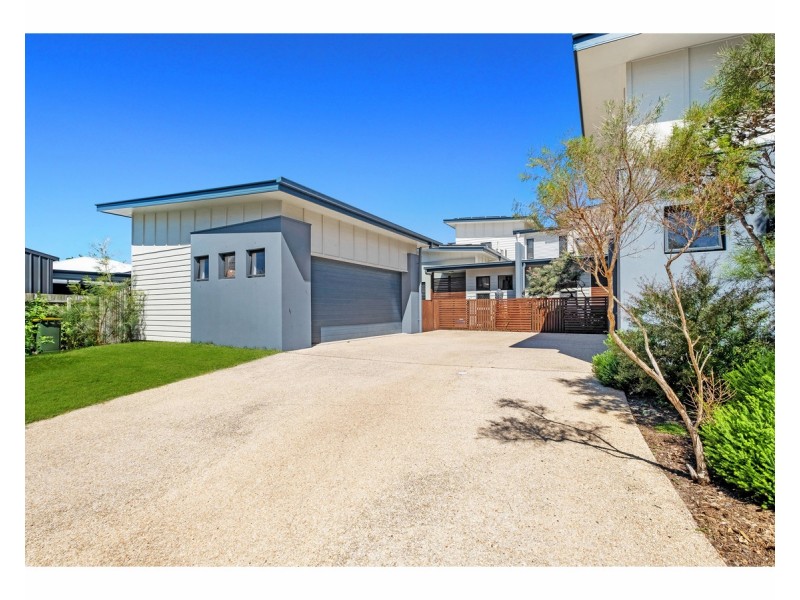 1/10 Deborah Cls, Mudjimba QLD 4564