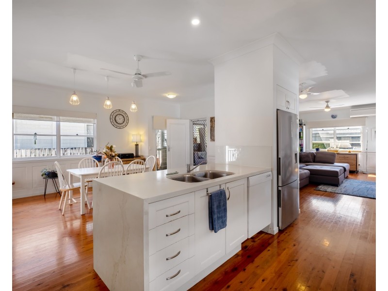 8 Seashore Street, Marcoola QLD 4564
