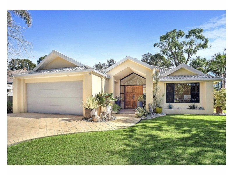 42 Wattlebird Drive, Twin Waters QLD 4564