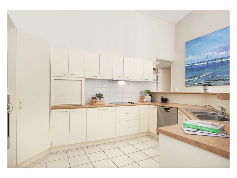 42 Wattlebird Drive, Twin Waters QLD 4564