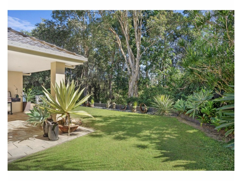 42 Wattlebird Drive, Twin Waters QLD 4564