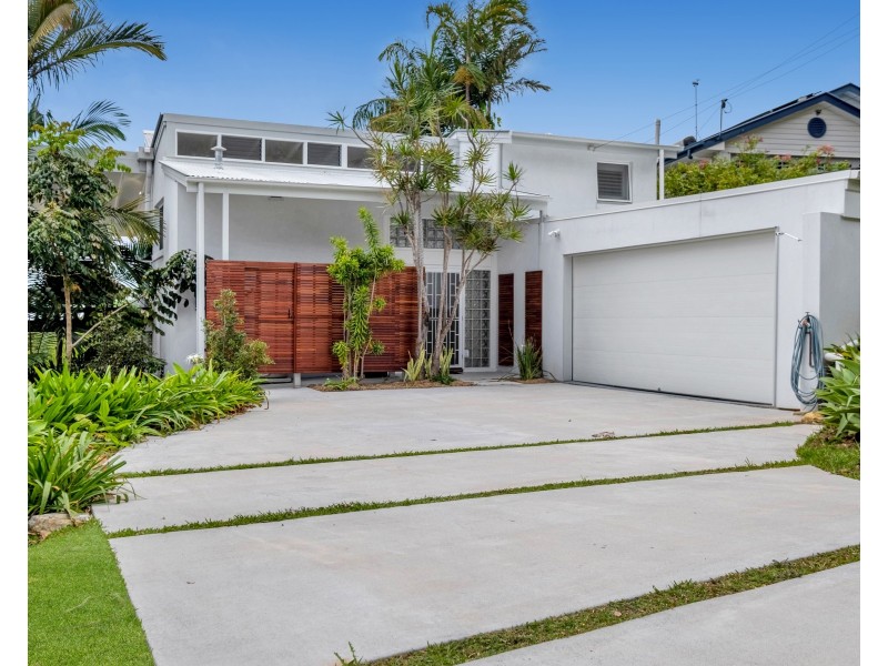 5 Arlington Court, Mount Coolum QLD 4573