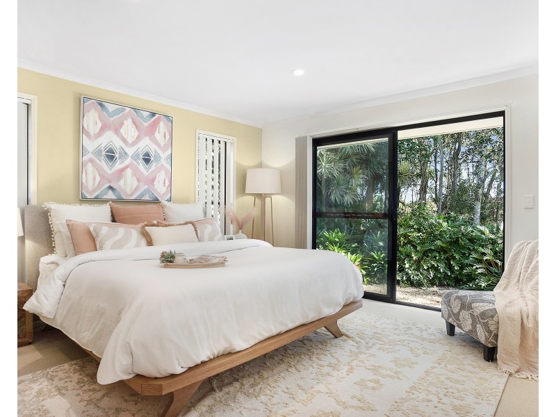 42 Wattlebird Drive, Twin Waters QLD 4564